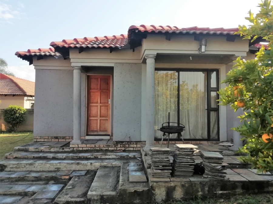 3 Bedroom Property for Sale in Geelhoutpark North West